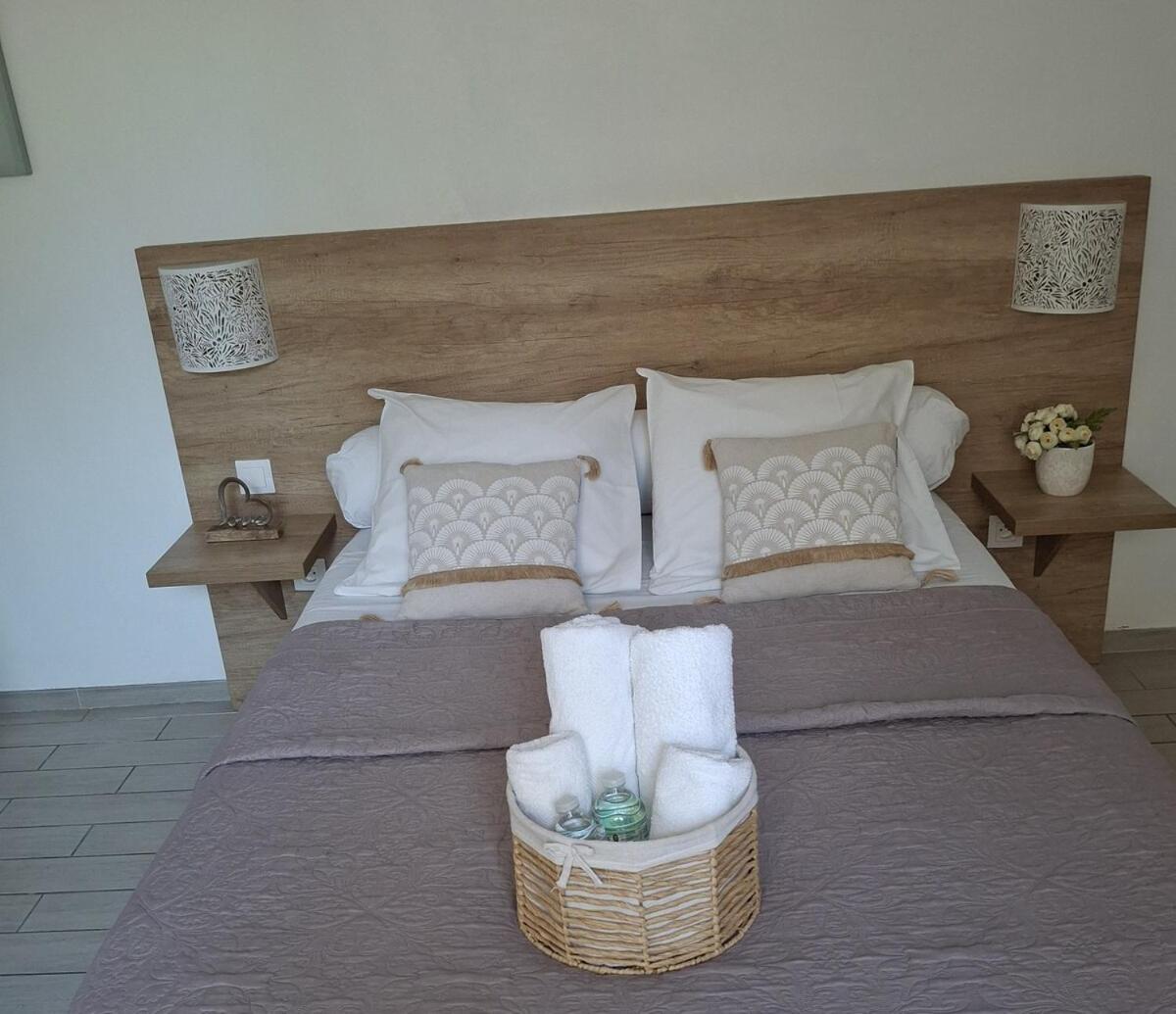 Mistral Appartements Port-Saint-Louis-du-Rhone Ngoại thất bức ảnh
